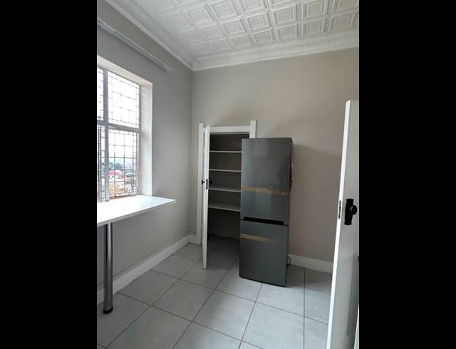 2 BEDROOM PROPERTY TO RENT IN KENSINGTON
